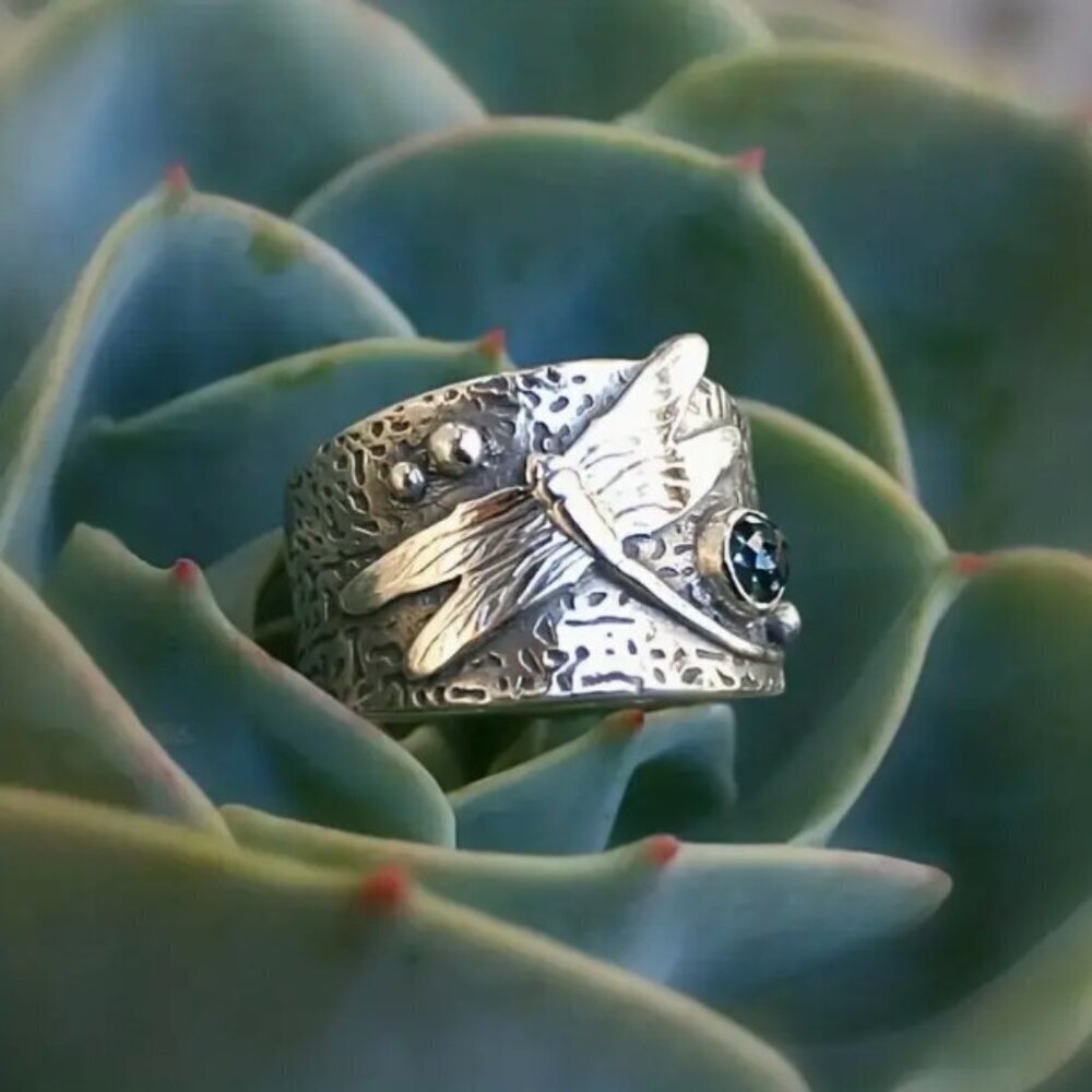 Dragonfly Boho Retro-style Wide Ring Inlaid with Synthetic Sea Blue Gemstone - Picture 2 of 9